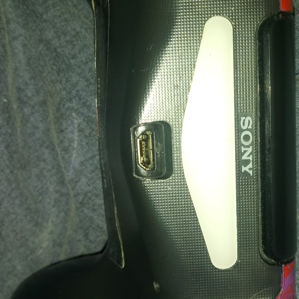 Sony DualShock 4 wireless controller - Picture 4 of 4